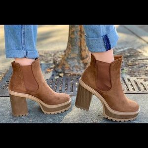 Soda platform womens chestnut chelsea boots Clearance